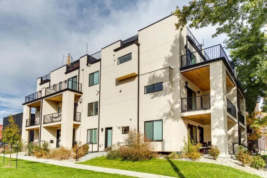 Brand New Two Room Apartment Building On A Park Ντένβερ Εξωτερικό φωτογραφία